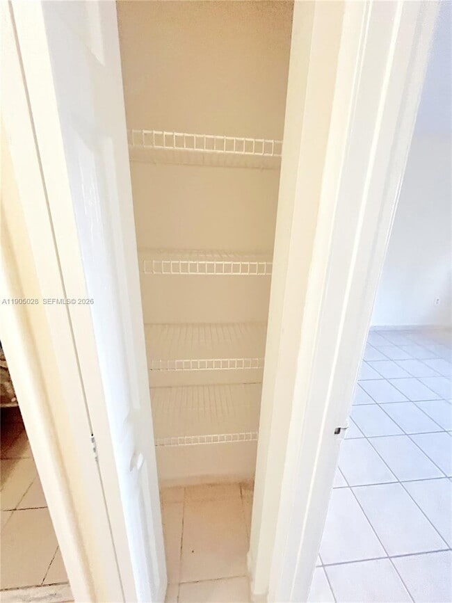 Building Photo - 5712 W 25th Ct