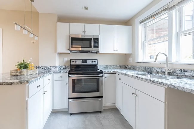 Building Photo - 56 Park Vale Ave