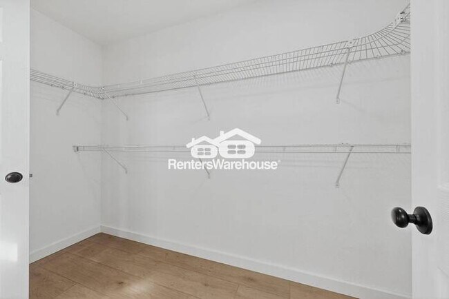 Building Photo - Renovated home in Plano Ready to Be Your Home