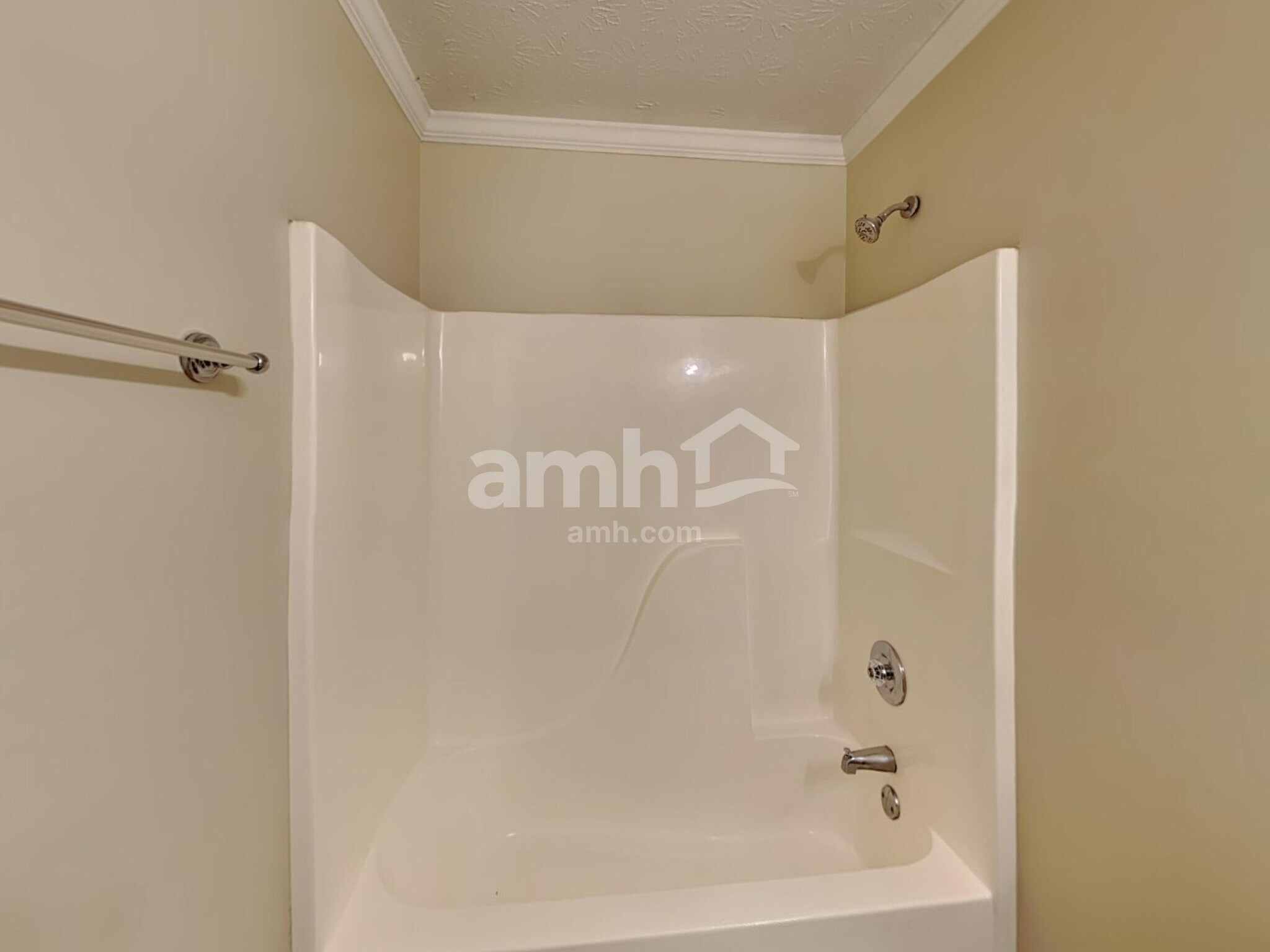 Building Photo - 3740 Scotland Ln SW