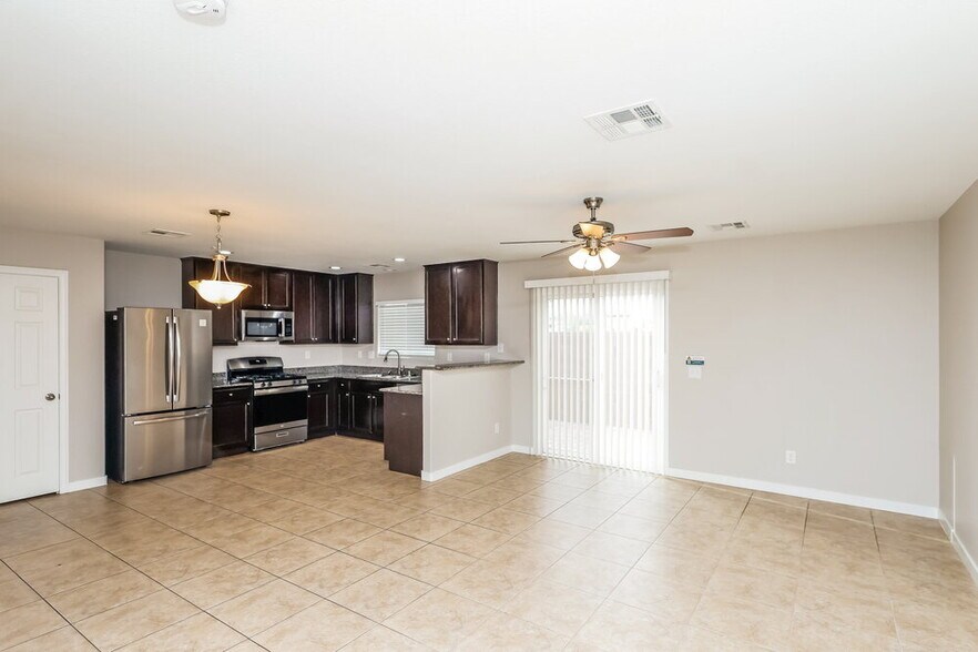 Building Photo - 8261 Oliver Twist Ln