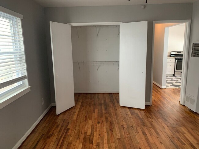 Building Photo - In-Unit Laundry - 1BR Piedmont Park! Renovated!