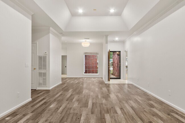 Building Photo - Verner School Zone - Fox Ridge Subdivision