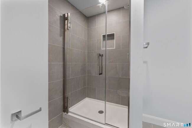 Building Photo - 183 Vesper St