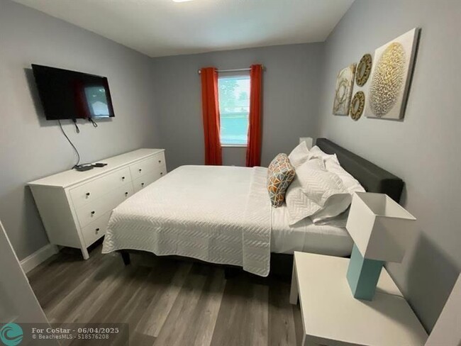Building Photo - 9793 Alaska Cir