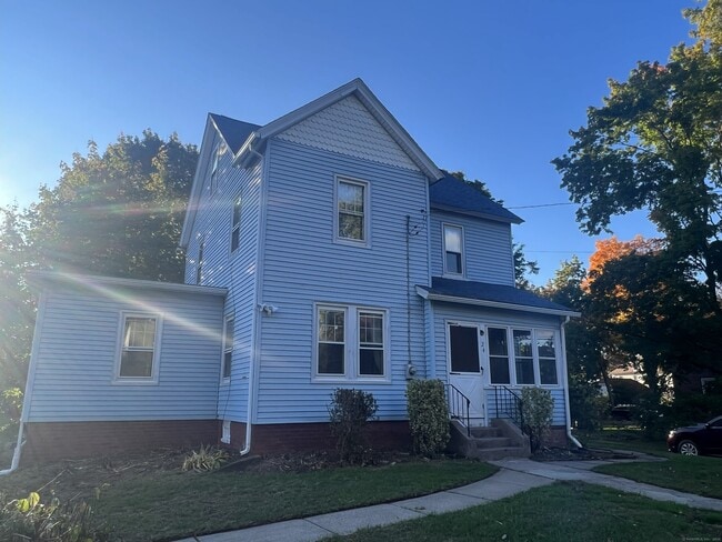 Primary Photo - 24 Lyness St