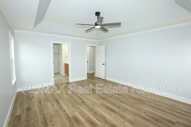 Building Photo - 57 Taylor Dr