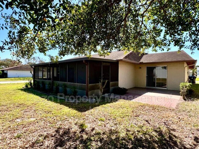 Building Photo - 5005 Lindsay Ct