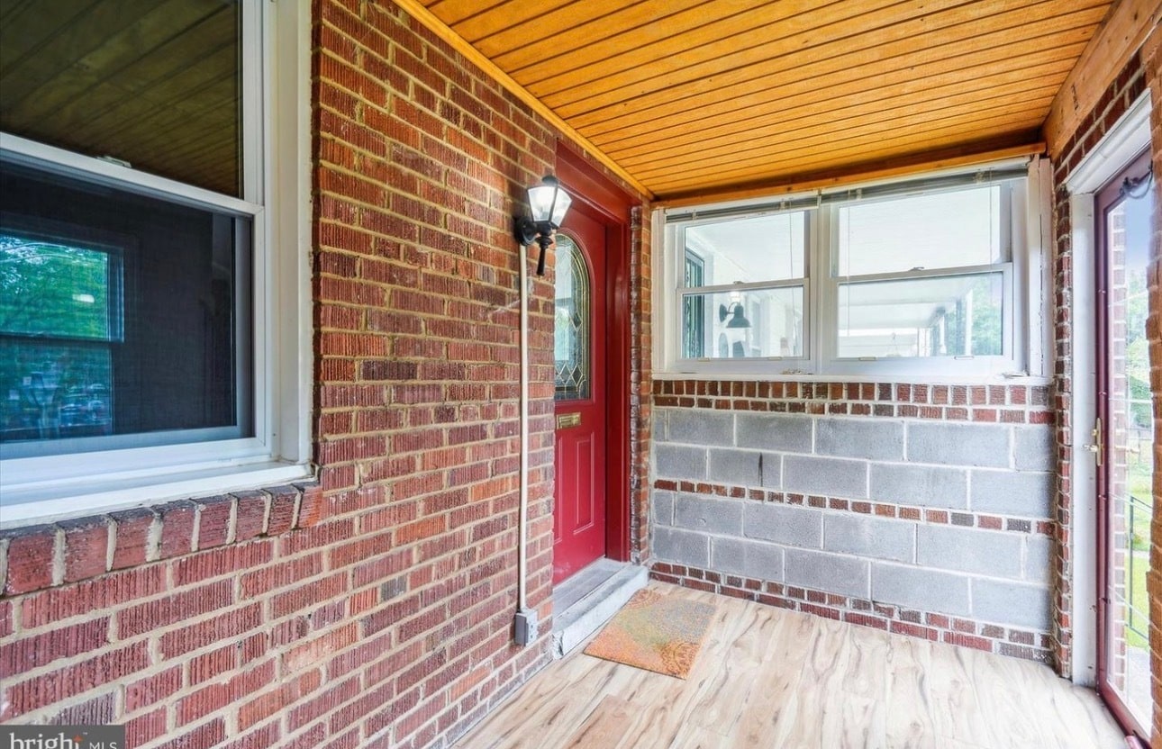Front Porch - 104 Lynhaven Dr