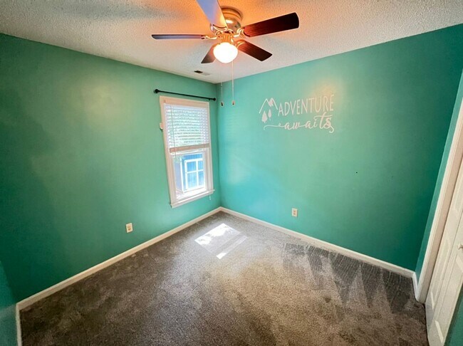 Building Photo - Cute cul-de-sac home in Woodcroft!