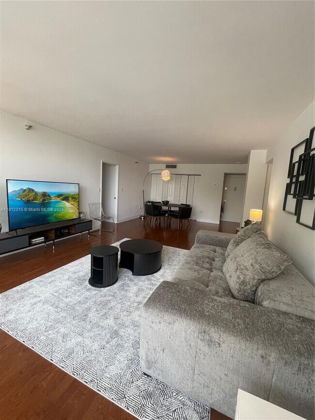 Primary Photo - 20505 E Country Club Dr