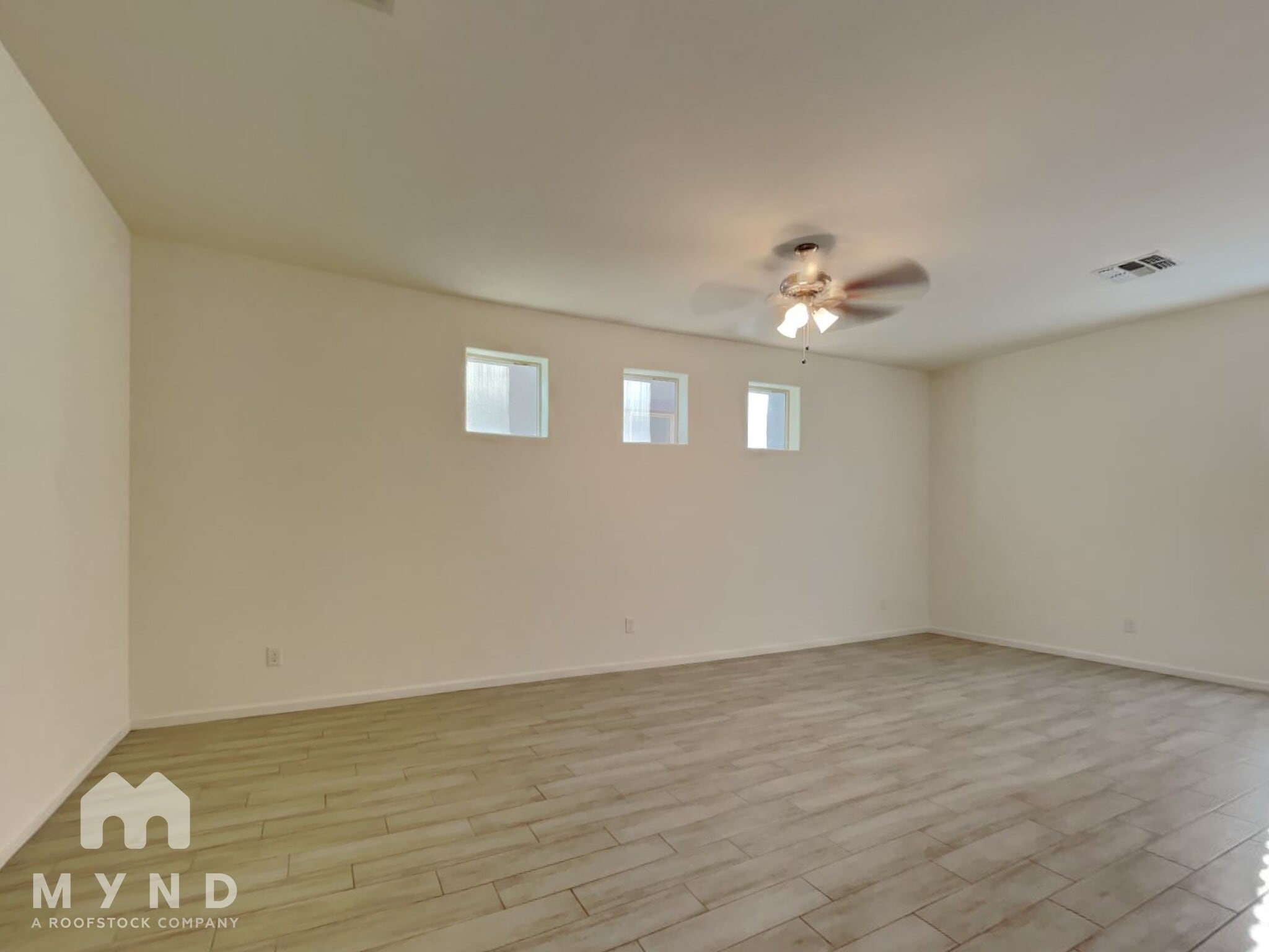 Building Photo - 1742 W Pollack St