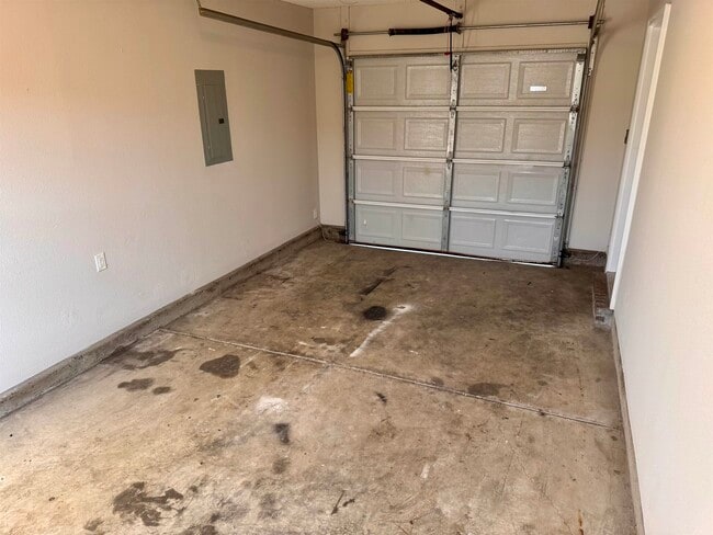 Building Photo - 9966 Branley Oak Dr