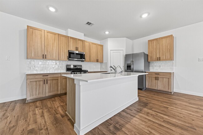 Building Photo - 3511 Goldfinch Wds Dr