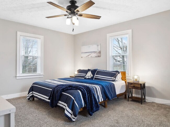 Building Photo - 1610 Cooper Foster Park Rd