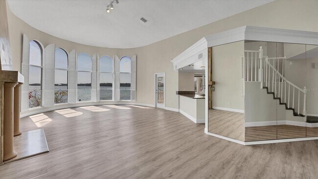 Building Photo - 120 Sands Pt Dr