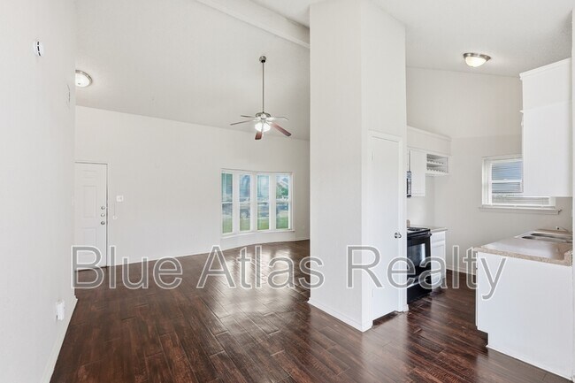 Building Photo - 1612 Hunterwood Dr