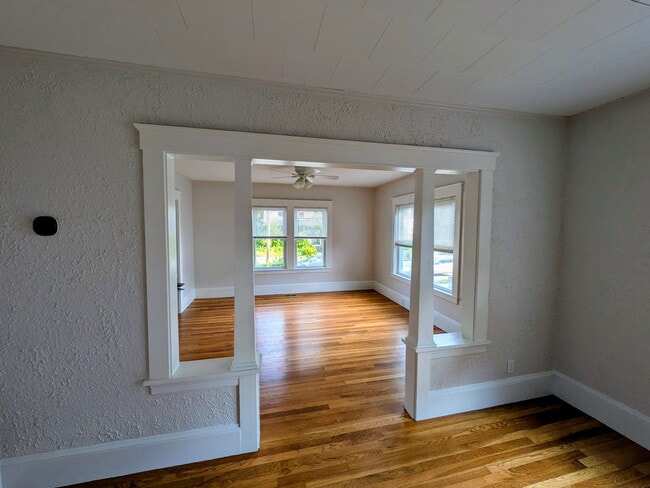 Building Photo - 54 Gorman Rd