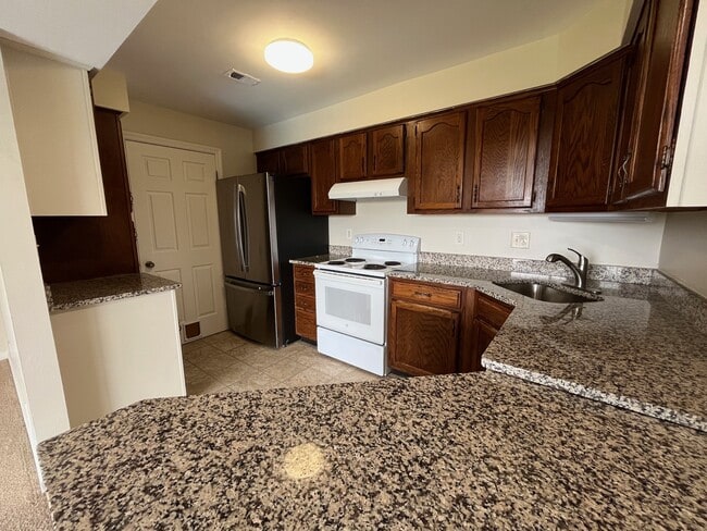 Building Photo - 7271 Beacon Hill Dr
