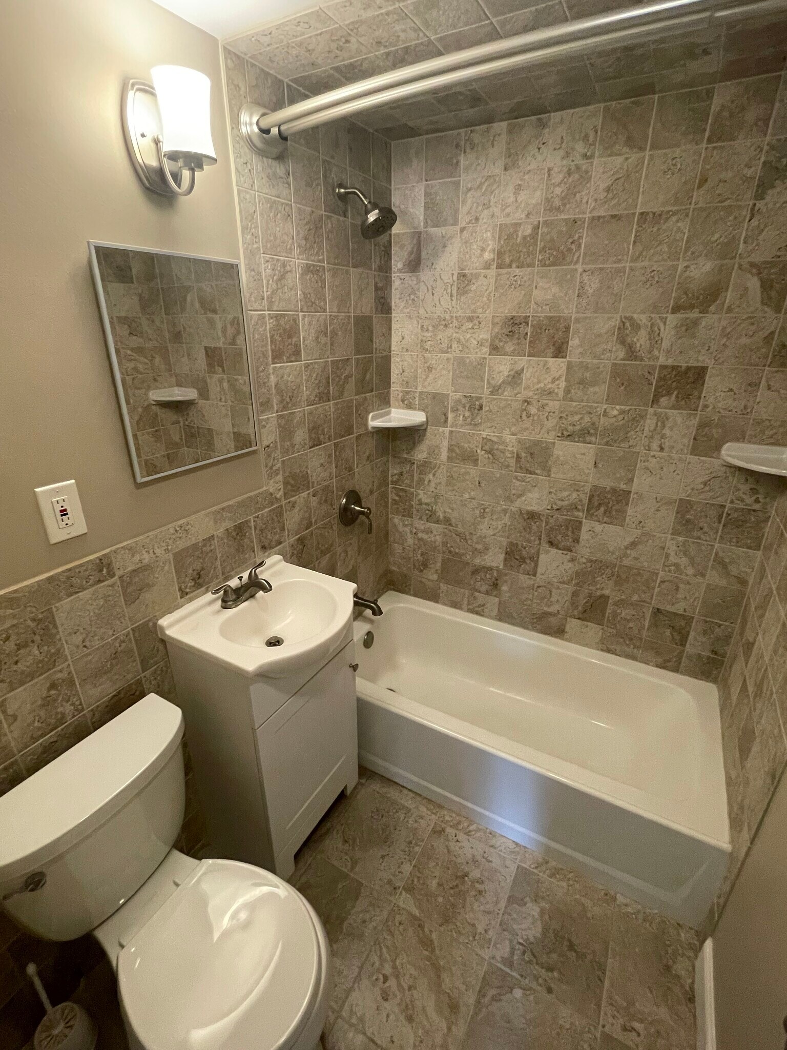 Building Photo - 17-35 11th St