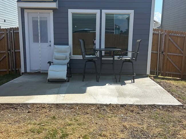 Building Photo - 910 Wood Stork Way