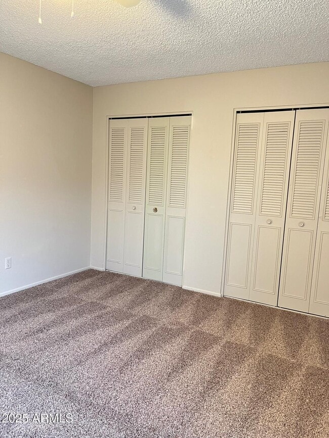 Building Photo - 6010 W Augusta Ave