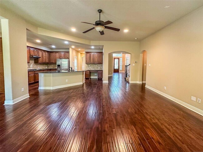 Building Photo - 135 E Canyon Wren Cir
