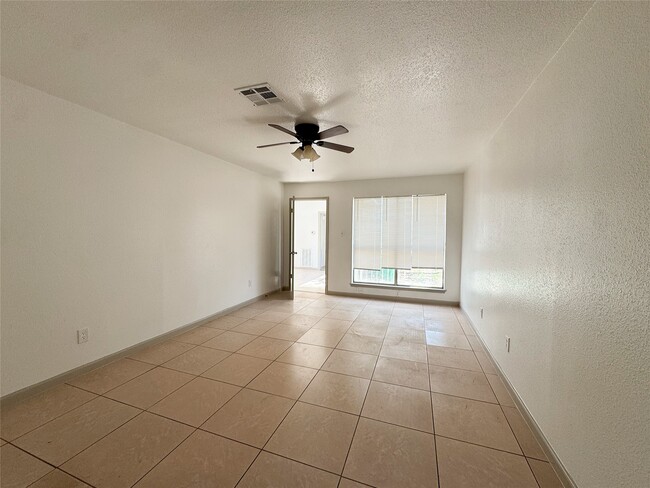 Building Photo - 4431 Yupon Ridge Dr