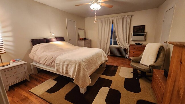 Building Photo - 1870 E 12th St