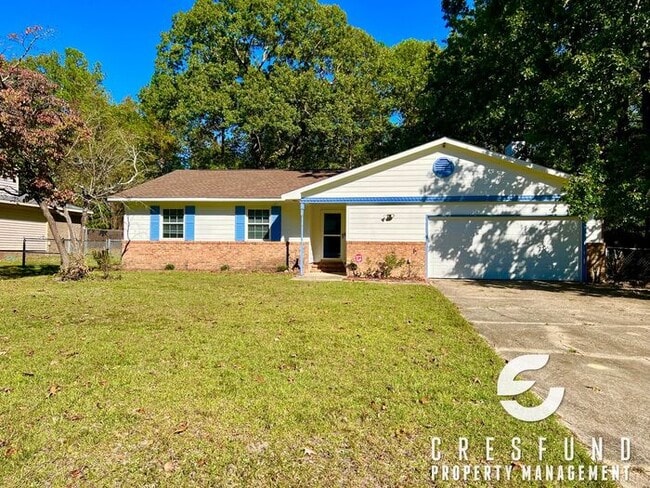 Primary Photo - 3Br 2BAth Close to Fort Bragg with Large F...