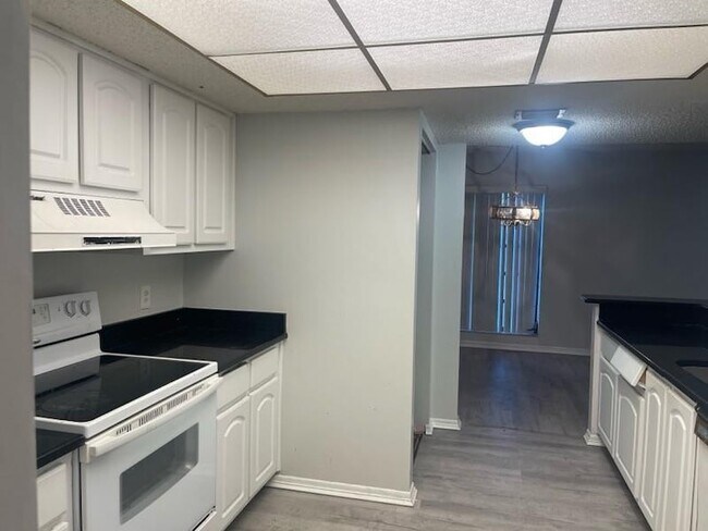 Building Photo - 5530 NW 44th St