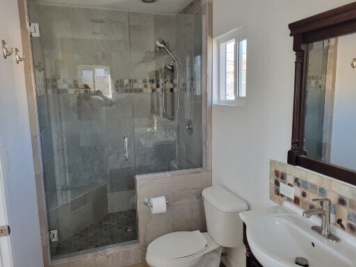 Building Photo - 404 S Juanita Ave