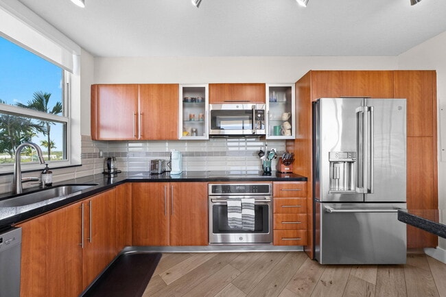 Building Photo - 600 W Las Olas Blvd