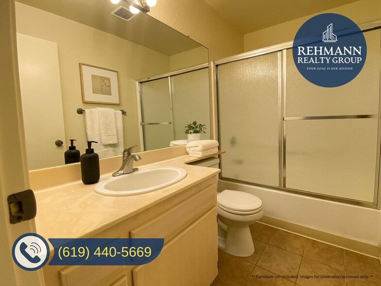 Building Photo - 4177 Iowa St