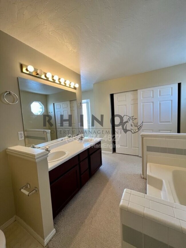 Building Photo - 10319 Ashley Park Dr