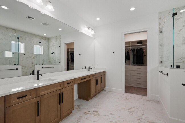 Building Photo - 4727 Estates Cir