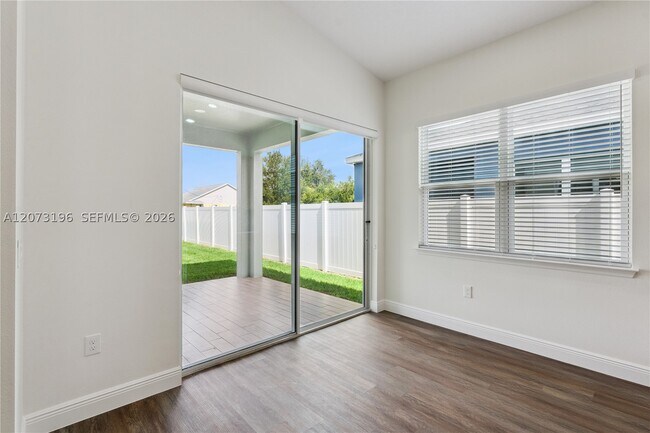 Building Photo - 1296 Moselle Ave