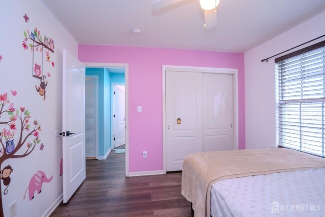 Building Photo - 141 Briarwood Dr