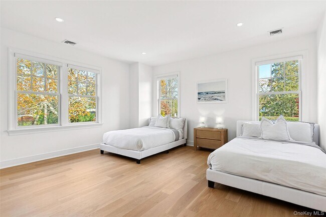 Building Photo - 165 Oneck Ln