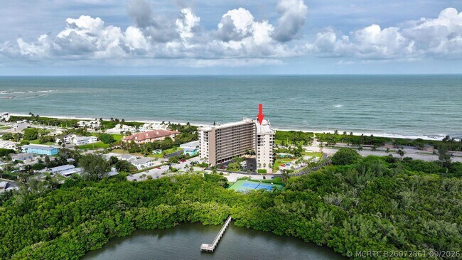 Building Photo - 801 S Ocean Dr