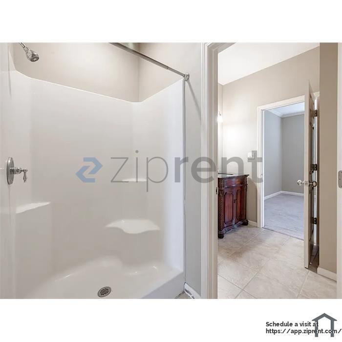 Building Photo - 2403 Brightside Dr