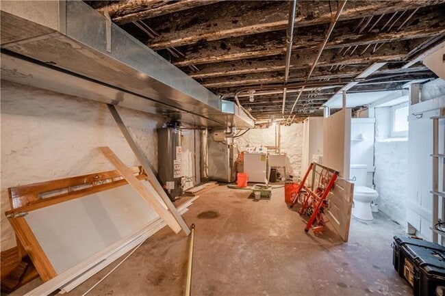 Building Photo - 522 Suffolk St