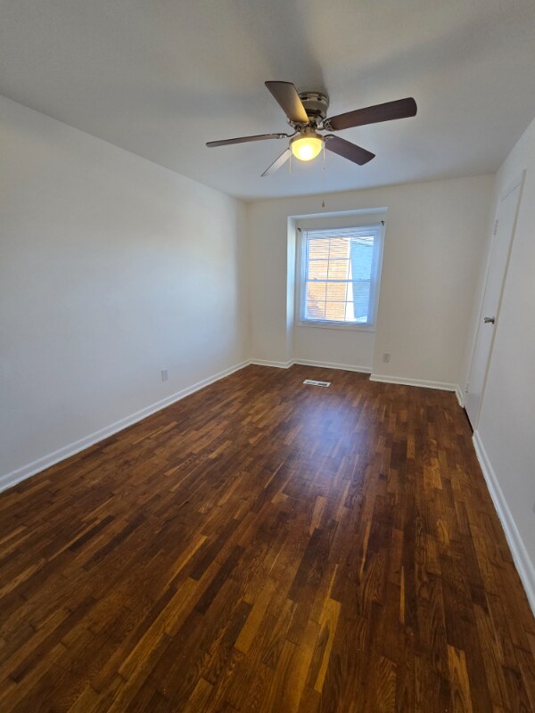 Building Photo - 2644 Wayside Dr