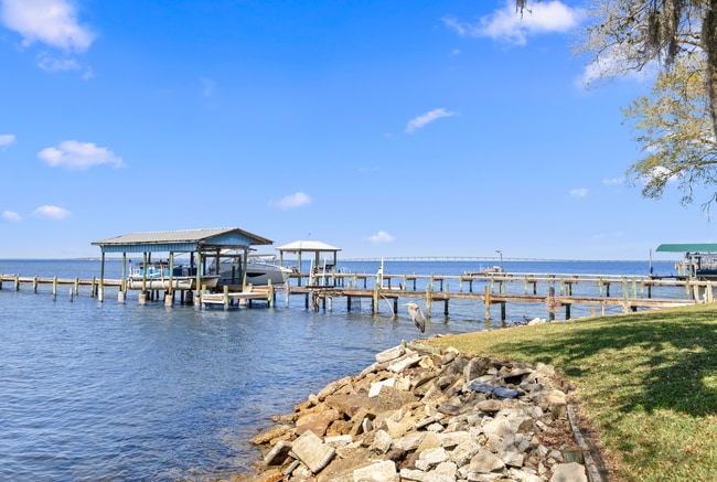 Building Photo - 1351 Sanibel Ln