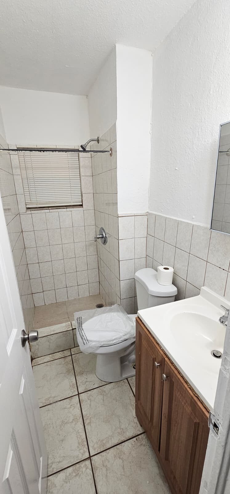 Building Photo - 1610 NW 7th Pl