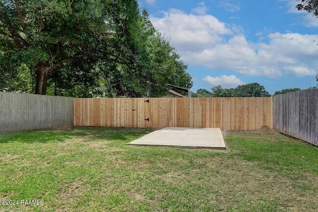 Building Photo - 109 Darlene Dr