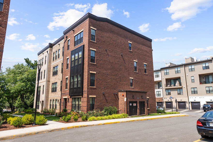 Building Photo - 7402 Backett Wood Ter