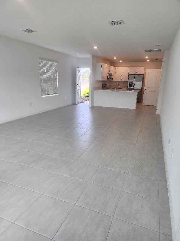 Building Photo - 208 Acorn Rd