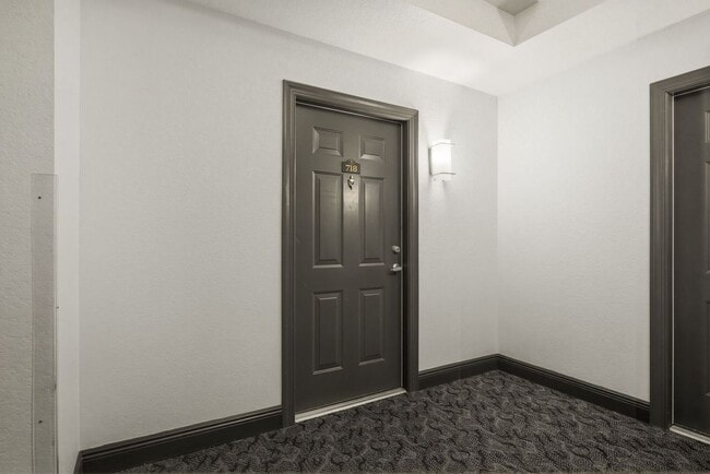 Building Photo - 700 S Harbour Island Blvd