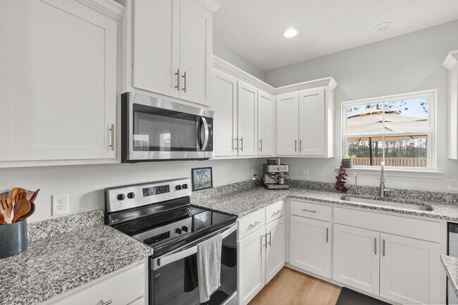 Building Photo - Like New Construction in Ludowici